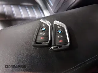 2021 BMW 3 Series M340i xDrive z VIN 3MW5U9J09M8B91584, wystawiony jako IAAI lot #42203384 z przebiegiem 42 688 mil mil oraz . Historia ofert i sprzedaży dostępna na DreamBid. Obrazek 11.
