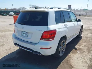 2014 Mercedes-Benz GLK-Class GLK 350 with VIN WDCGG8JB3EG299565, listed as a IAAI auction lot 41743659 with 198,245 mi miles. Bid and sale history available at carsss.com. Image 4.