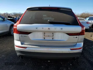 2018 Volvo XC60 Momentum with VIN LYV102RK3JB097333, listed as a Copart auction lot 81130574 with 76,499 mi miles and Salvage Title. Bid and sale history available at carsss.com. Image 6.