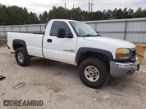2004 GMC Sierra 1500 with VIN 1GTHC24204E339688, listed as a Copart auction lot 77595054 with 230,719 mi miles and Clean Title. Bid and sale history available at DreamBid. Image 4.