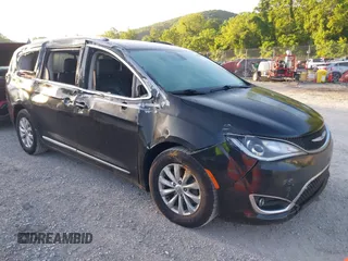 2019 Chrysler Pacifica Touring L с VIN 2C4RC1BG4KR583065, выставлен на аукционе IAAI как лот 42552556 с пробегом 141 127 миль миль и . История ставок и продаж доступна на DreamBid. Изображение 1.