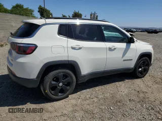 2020 Jeep Compass Latitude z VIN 3C4NJCBB2LT162755, wystawiony jako Copart lot #57730165 z przebiegiem 51 153 mil mil oraz Szkoda całkowita • Salvage title. Historia ofert i sprzedaży dostępna na DreamBid. Obrazek 3.