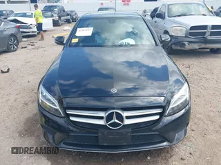 2020 Mercedes-Benz C 300 z VIN 55SWF8DB9LU325172, wystawiony jako IAAI lot #42287443 z przebiegiem 100 261 mil mil oraz . Historia ofert i sprzedaży dostępna na DreamBid. Obrazek 12.