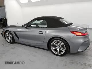 2025 BMW Z4 sDrive30i with VIN WBAHF3C04SWY38818, listed as a Copart auction lot 80796834 with 3,281 mi miles and Clean Title. Bid and sale history available at carsss.com. Image 2.