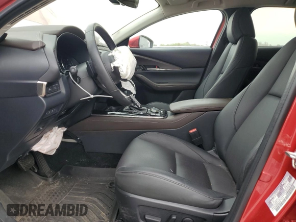 2024 Mazda CX-30 S Premium z VIN 3MVDMBDM0RM693109, wystawiony jako Copart lot #51951985 z przebiegiem 10 449 mil mil oraz Szkoda całkowita • Salvage title. Historia ofert i sprzedaży dostępna na DreamBid. Obrazek 7.
