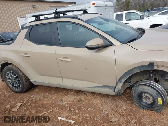 2023 Hyundai Santa Cruz SEL Premium z VIN 5NTJDDAF7PH046605, wystawiony jako IAAI lot #41488316 z przebiegiem 68 562 mil mil oraz . Historia ofert i sprzedaży dostępna na DreamBid. Obrazek 13.