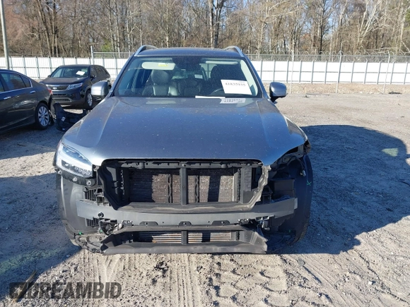 2017 Volvo XC90 Momentum with VIN YV4A22PK7H1172370, listed as a IAAI auction lot 41835935 with 103,577 mi miles. Bid and sale history available at carsss.com. Image 13.