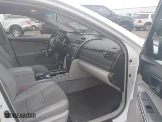2014 Toyota Camry Hybrid LE with VIN 4T1BD1FK0EU115964, listed as a IAAI auction lot 40854548 with 61,731 mi miles. Bid and sale history available at carsss.com. Image 5.