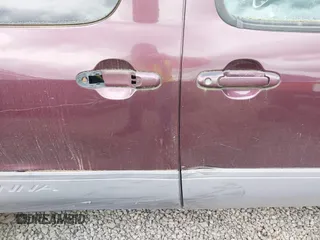 2000 Toyota Sienna LE z VIN 4T3ZF13C0YU179830, wystawiony jako IAAI lot #42262290 z przebiegiem 224 275 mil mil oraz . Historia ofert i sprzedaży dostępna na DreamBid. Obrazek 14.