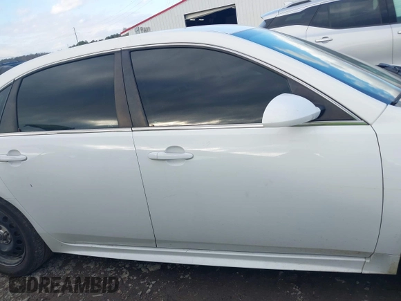 2013 Chevrolet Impala Police z VIN 2G1WD5E38D1124003, wystawiony jako IAAI lot #41231039 z przebiegiem 172 366 mil mil oraz . Historia ofert i sprzedaży dostępna na DreamBid. Obrazek 13.