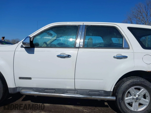 2008 Ford Escape XLS with VIN 1FMCU02Z88KA96033, listed as a IAAI auction lot 41832728 with 272,932 mi miles and . Bid and sale history available at DreamBid. Image 14.
