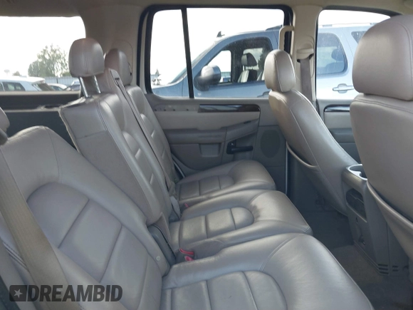 2005 Ford Explorer z VIN 1FMZU65K65ZA04433, wystawiony jako IAAI lot #38826884 z przebiegiem 157 221 mil mil oraz . Historia ofert i sprzedaży dostępna na DreamBid. Obrazek 8.