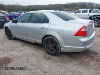 2010 Ford Fusion SE with VIN 3FAHP0HA5AR405869, listed as a IAAI auction lot 42135556 with 189,712 mi miles and . Bid and sale history available at carsss.com. Image 3.