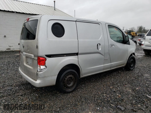 2013 Nissan NV200 SV z VIN 3N6CM0KN2DK691358, wystawiony jako Copart lot #85540004 z przebiegiem Nie podano mil oraz Szkoda całkowita • Salvage title. Historia ofert i sprzedaży dostępna na DreamBid. Obrazek 3.