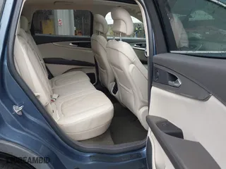 2019 Lincoln Nautilus Reserve with VIN 2LMPJ8LP9KBL14914, listed as a IAAI auction lot 41561348 with 8,887 mi miles. Bid and sale history available at carsss.com. Image 8.