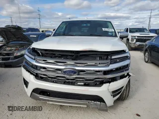 2023 Ford Expedition Max Platinum with VIN 1FMJK1M8XPEA26408, listed as a Copart auction lot 82132613 with 5,973 mi miles and . Bid and sale history available at DreamBid. Image 5.