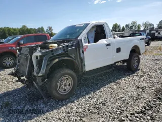 2022 Ford F-250 XL z VIN 1FTBF2B69NED42822, wystawiony jako Copart lot #69758254 z przebiegiem 60 984 mil mil oraz Szkoda całkowita • Salvage title. Historia ofert i sprzedaży dostępna na DreamBid. Obrazek 1.
