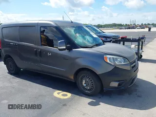 2017 Ram ProMaster City Cargo Tradesman z VIN ZFBERFAB9H6D25646, wystawiony jako IAAI lot #42258881 z przebiegiem 92 286 mil mil oraz . Historia ofert i sprzedaży dostępna na DreamBid. Obrazek 1.