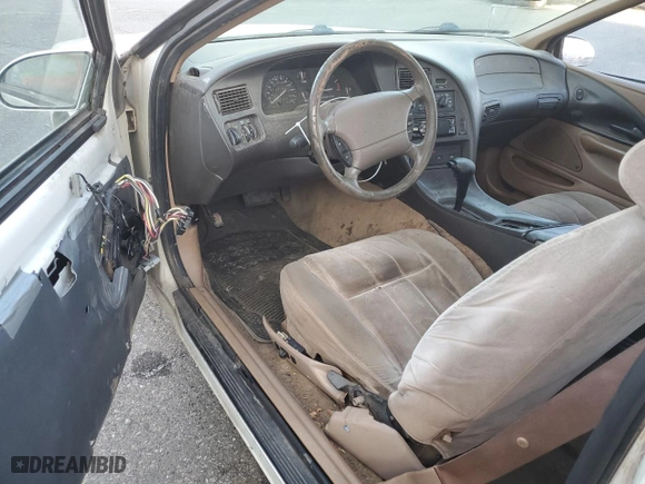 1996 Ford Thunderbird LX with VIN 1FALP62W0TH162431, listed as a Copart auction lot 41864445 with 183,798 mi miles and Salvage Title. Bid and sale history available at carsss.com. Image 8.