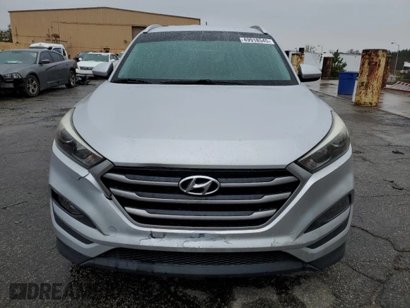 2017 Hyundai Tucson SE z VIN KM8J33A48HU278031, wystawiony jako Copart lot #49918545 z przebiegiem 125 382 mil mil oraz Szkoda całkowita • Salvage title. Historia ofert i sprzedaży dostępna na DreamBid. Obrazek 5.