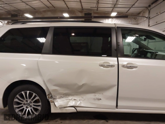 2018 Toyota Sienna XLE Auto Access Seat с VIN 5TDYZ3DC7JS909902, выставлен на аукционе IAAI как лот 42044363 с пробегом 59 283 миль миль и . История ставок и продаж доступна на DreamBid. Изображение 6.