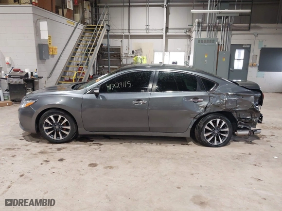 2017 Nissan Altima 2.5 SR with VIN 1N4AL3AP1HC184308, listed as a IAAI auction lot 41729115 with 155,018 mi miles. Bid and sale history available at carsss.com. Image 14.