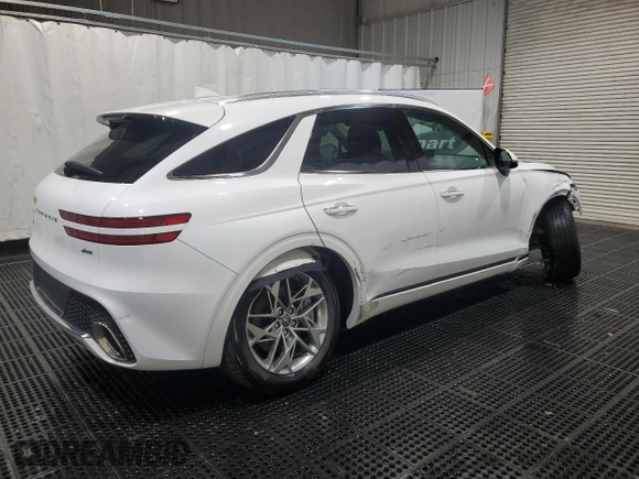 2025 Genesis GV70 2.5T with VIN 5NMMADTB1SH031960, listed as a Copart auction lot 60893135 with 7,218 mi miles and Salvage title. Bid and sale history available at DreamBid. Image 3.