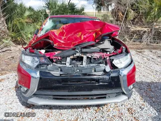 2017 Mitsubishi Outlander SE with VIN JA4AD3A39HZ010899, listed as a IAAI auction lot 41671995 with 120,212 mi miles. Bid and sale history available at carsss.com. Image 6.
