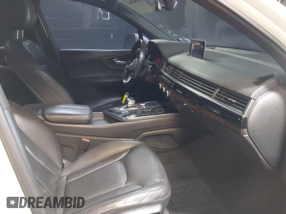 2017 Audi Q7 Premium with VIN WA1AAAF79HD033640, listed as a IAAI auction lot 40968863 with 111,260 mi miles and . Bid and sale history available at DreamBid. Image 5.