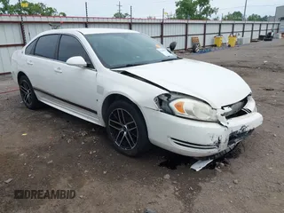 2009 Chevrolet Impala Police Police z VIN 2G1WS57M391223945, wystawiony jako IAAI lot #42188929 z przebiegiem 122 181 mil mil oraz . Historia ofert i sprzedaży dostępna na DreamBid. Obrazek 1.