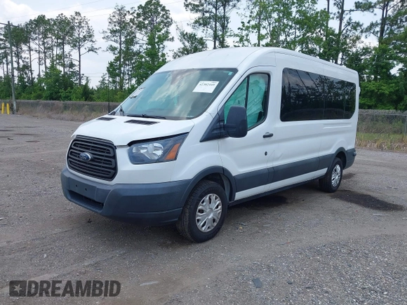 2017 Ford Transit z VIN 1FTYR2CM1HKB49066, wystawiony jako IAAI lot #42382169 z przebiegiem 42 150 mil mil oraz . Historia ofert i sprzedaży dostępna na DreamBid. Obrazek 2.