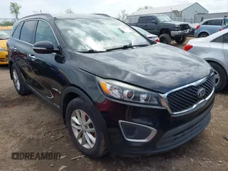2016 Kia Sorento LX with VIN 5XYPGDA5XGG168325, listed as a IAAI auction lot 42123471 with 267,254 mi miles. Bid and sale history available at carsss.com. Image 1.
