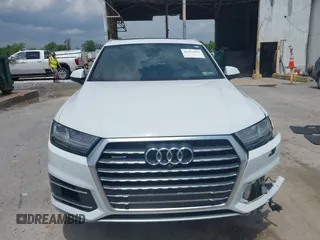 2017 Audi Q7 Prestige with VIN WA1VAAF73HD037362, listed as a IAAI auction lot 42423433 with 71,357 mi miles and . Bid and sale history available at DreamBid. Image 12.