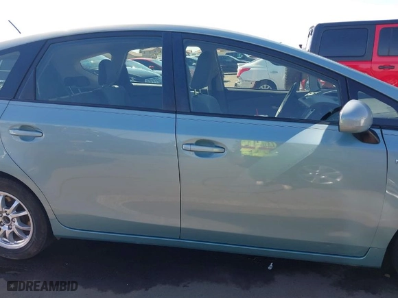 2014 Toyota Prius v Two with VIN JTDZN3EUXE3325881, listed as a IAAI auction lot 41711161 with 146,811 mi miles. Bid and sale history available at carsss.com. Image 13.
