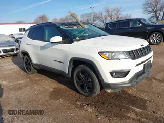 2019 Jeep Compass Altitude z VIN 3C4NJDBB0KT629952, wystawiony jako IAAI lot #41913931 z przebiegiem 78 054 mil mil oraz . Historia ofert i sprzedaży dostępna na DreamBid. Obrazek 1.