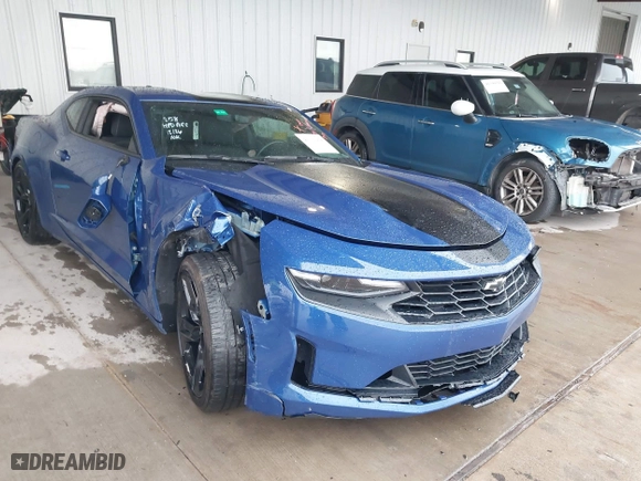 2022 Chevrolet Camaro 1LT with VIN 1G1FB1RX4N0124119, listed as a IAAI auction lot 41333958 with 1 mi miles. Bid and sale history available at carsss.com. Image 1.