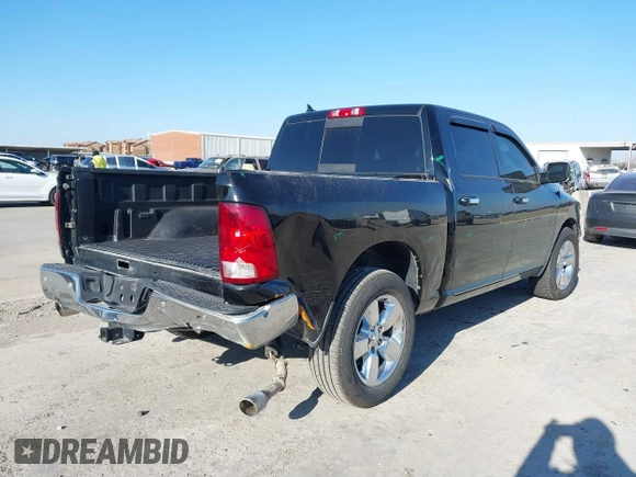 2015 Ram 1500 Outdoorsman z VIN 1C6RR6LT7FS592085, wystawiony jako IAAI lot #41384731 z przebiegiem 134 384 mil mil oraz . Historia ofert i sprzedaży dostępna na DreamBid. Obrazek 6.