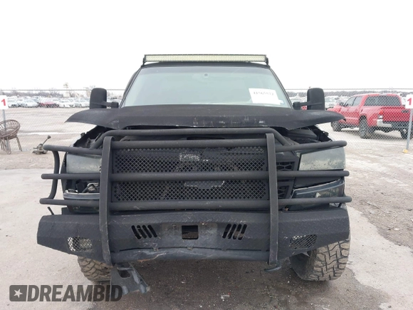 2003 Chevrolet Silverado 1500HD LS with VIN 1GCGK13U23F194464, listed as a IAAI auction lot 41565572 with Not Provided miles and . Bid and sale history available at DreamBid. Image 12.