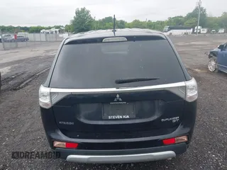 2015 Mitsubishi Outlander GT z VIN JA4JZ4AX8FZ002364, wystawiony jako IAAI lot #42187976 z przebiegiem 144 447 mil mil oraz . Historia ofert i sprzedaży dostępna na DreamBid. Obrazek 16.