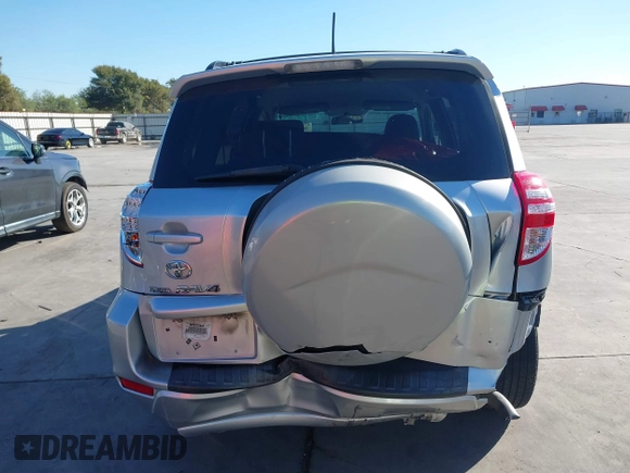 2010 Toyota RAV4 z VIN 2T3ZF4DVXAW038075, wystawiony jako IAAI lot #40422528 z przebiegiem 186 150 mil mil oraz . Historia ofert i sprzedaży dostępna na DreamBid. Obrazek 6.