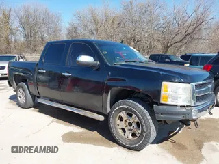 2013 Chevrolet Silverado 1500 LT with VIN 3GCPKSE70DG106167, listed as a IAAI auction lot 41745580 with 205,870 mi miles. Bid and sale history available at carsss.com. Image 13.