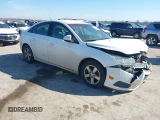 2014 Chevrolet Cruze 1LT with VIN 1G1PC5SB6E7161106, listed as a IAAI auction lot 41655726 with 118,161 mi miles and . Bid and sale history available at DreamBid. Image 1.
