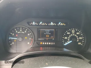 2018 Ford F-150 XL z VIN 1FTMF1CB5JKF66938, wystawiony jako Copart lot #53267555 z przebiegiem 89 692 mil mil oraz Szkoda całkowita • Salvage title. Historia ofert i sprzedaży dostępna na DreamBid. Obrazek 9.