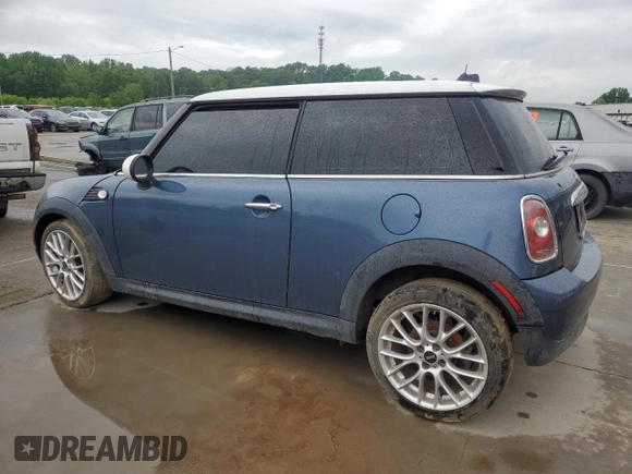 2010 MINI Hardtop with VIN WMWMF3C59ATZ28119, listed as a Copart auction lot 56213355 with 179,994 mi miles and Non Repairable. Bid and sale history available at DreamBid. Image 2.