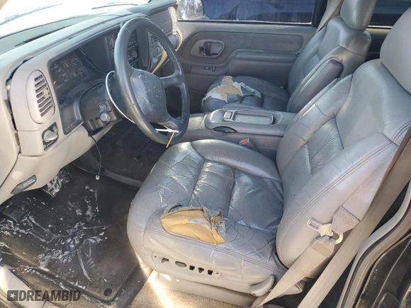 1998 Chevrolet Tahoe with VIN 1GNEK13R2WJ370599, listed as a Copart auction lot 84431174 with 197,215 mi miles and Non Repairable. Bid and sale history available at carsss.com. Image 7.