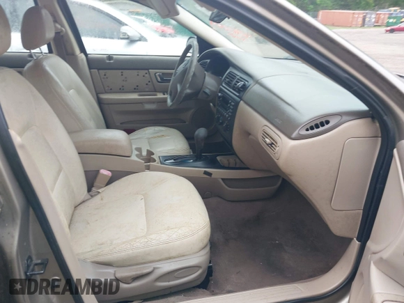 2002 Ford Taurus SES Standard with VIN 1FAFP55S42A248753, listed as a IAAI auction lot 42112264 with 219,560 mi miles. Bid and sale history available at carsss.com. Image 5.