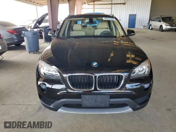 2013 BMW X1 28i z VIN WBAVM1C50DVW43672, wystawiony jako Copart lot #60318395 z przebiegiem 59 636 mil mil oraz Szkoda całkowita • Salvage title. Historia ofert i sprzedaży dostępna na DreamBid. Obrazek 5.