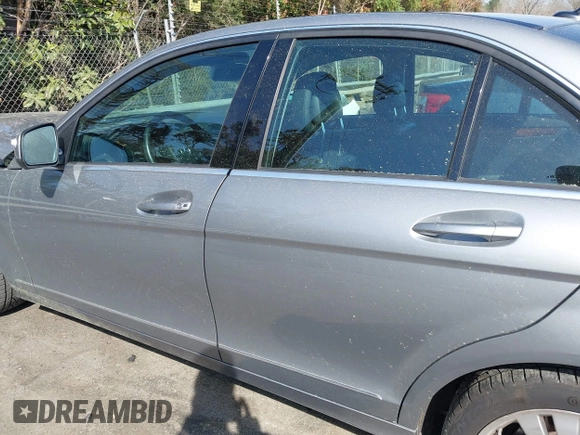 2009 Mercedes-Benz C 300 Sport with VIN WDDGF54X19F213220, listed as a IAAI auction lot 41920065 with 81,597 mi miles and . Bid and sale history available at DreamBid. Image 14.