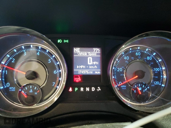 2013 Chrysler Town & Country Touring z VIN 2C4RC1BG6DR819136, wystawiony jako Copart lot #57430235 z przebiegiem 174 976 mil mil oraz Szkoda całkowita • Salvage title. Historia ofert i sprzedaży dostępna na DreamBid. Obrazek 9.