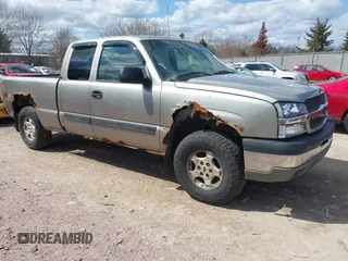 2003 Chevrolet Silverado 1500 LT with VIN 2GCEK19T531343401, listed as a IAAI auction lot 42080760 with 183,960 mi miles. Bid and sale history available at carsss.com. Image 1.